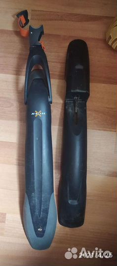 Крылья велосипедные и подножка