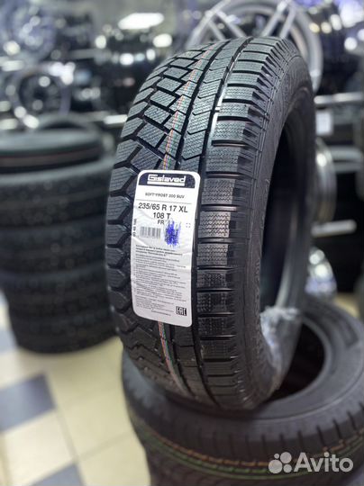 Gislaved Soft Frost 200 SUV 235/65 R17 107T