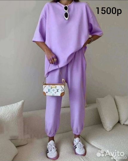 Женский костюм