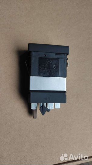 Кнопка подогрева сидений Volkswagen Passat B5