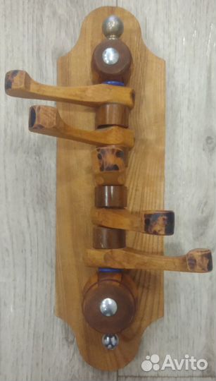 Вешалка настенная деревянная