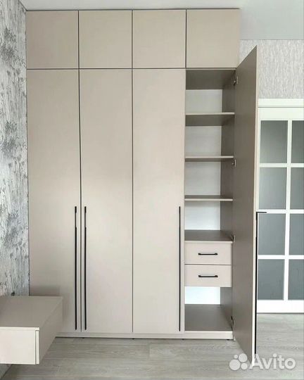 Встроенный шкаф