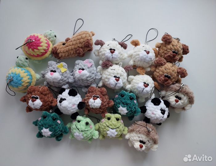 Вязаные брелки панда,мопс, лягушка