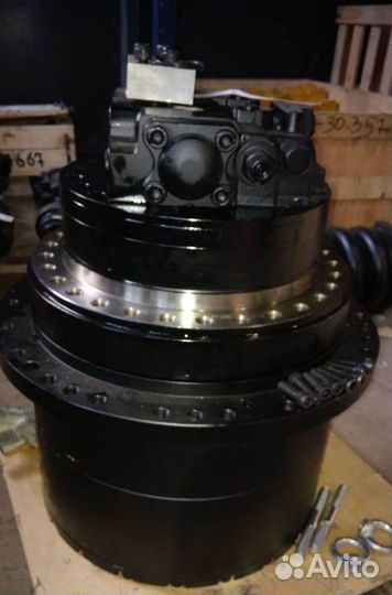 Редуктор хода для Doosan solar225NLC-V