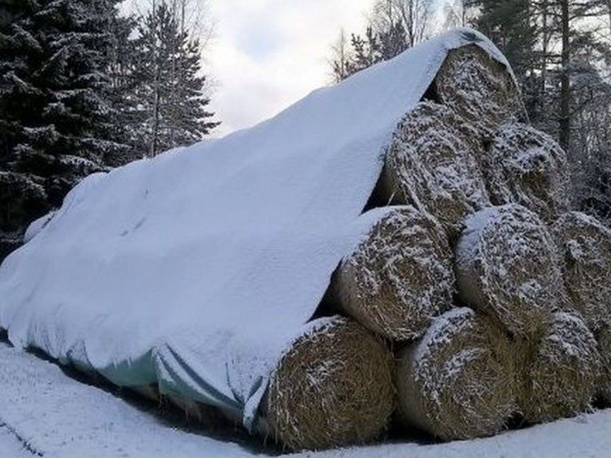 Тент; полог; палатка для сена, соломы, зерна