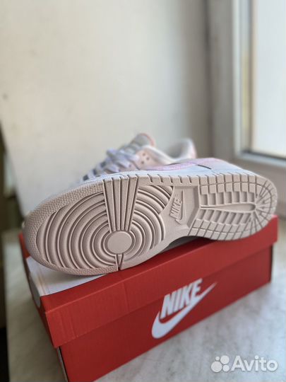 Кроссовки Nike Dunk Low 