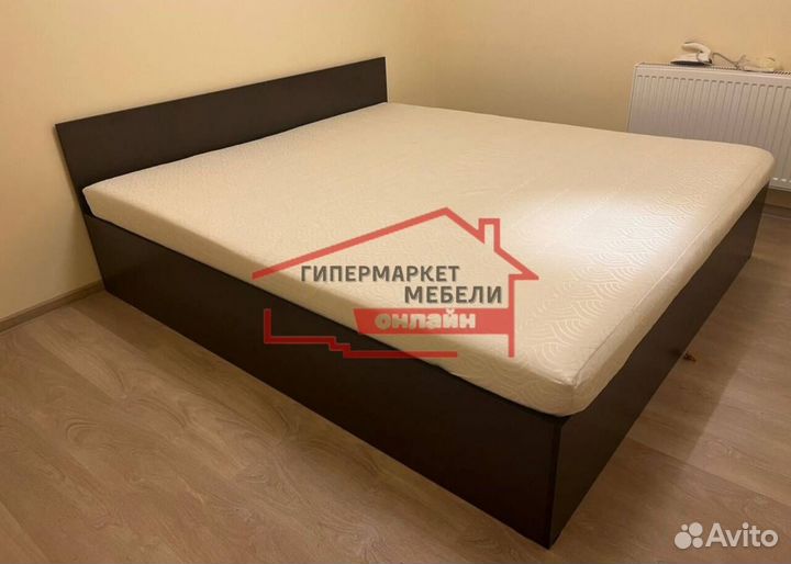 Кровать двуспальная