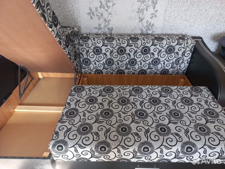 Угловой диван