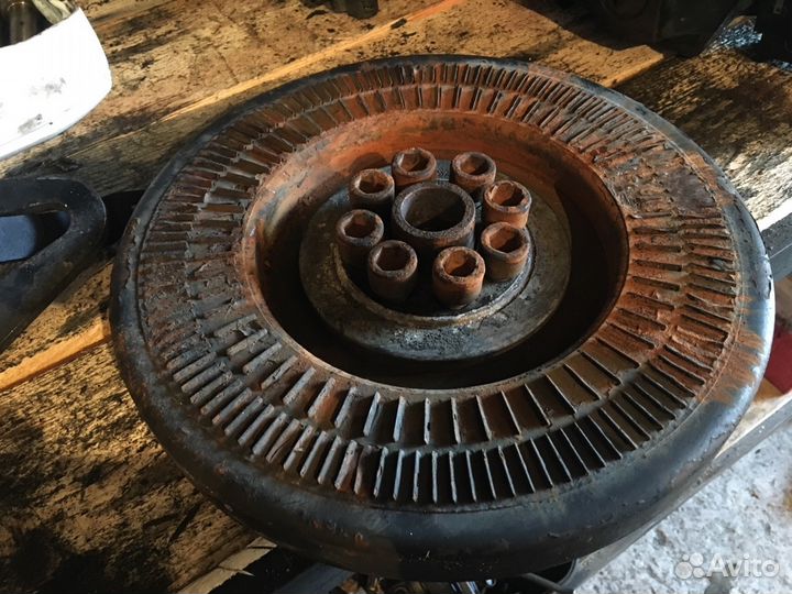 Успокоитель (демпфер) коленвала MAN D20 D28 scania