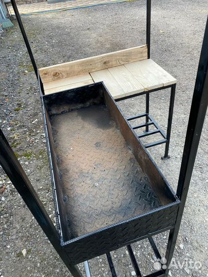 Мангал угловой loft с крышей новый