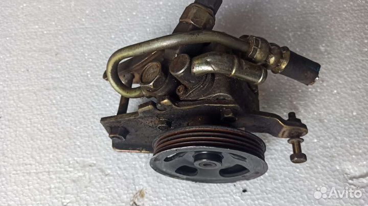 Насос гур Nissan Primera p11 Sr20de