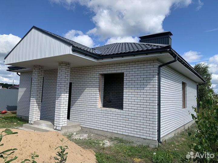 Облицовка кирпичом, каменщики