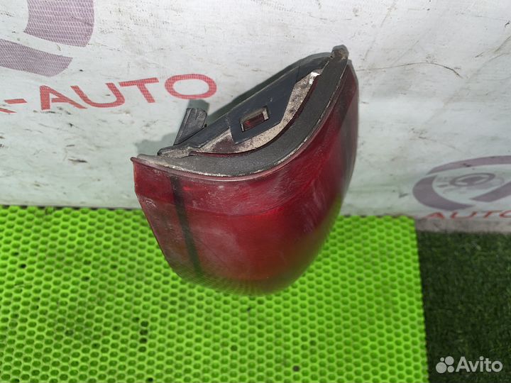 Задние фонари Chevrolet Suburban GMT400