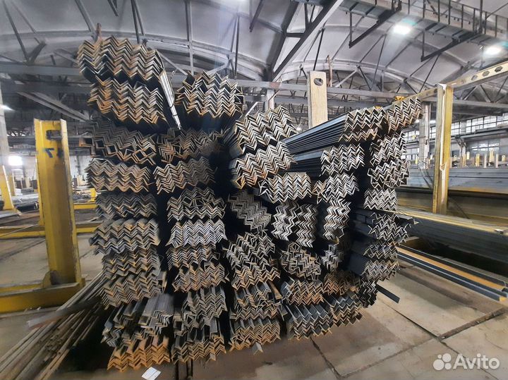 Уголок стальной