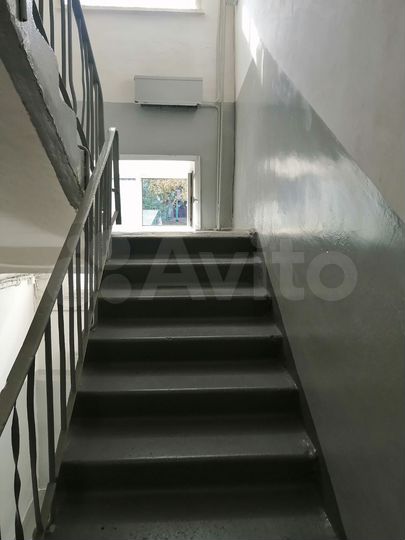 4-к. квартира, 63 м², 2/4 эт.