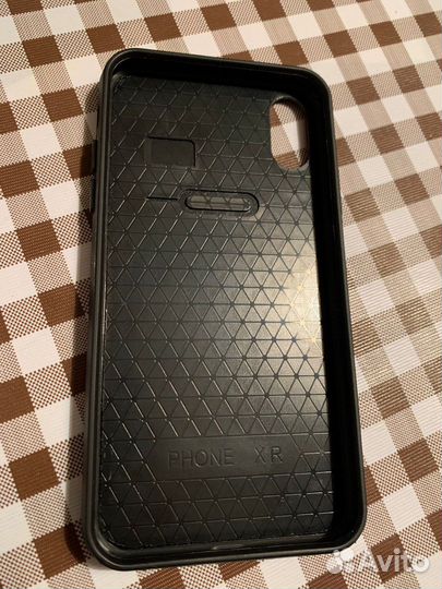 Чехол на iPhone XR деревянный с любой гравировкой