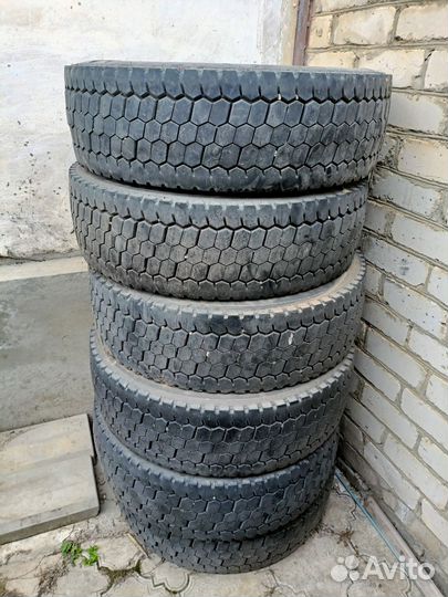 Шины комплект