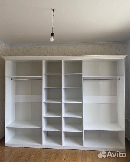 Шкафы распашные