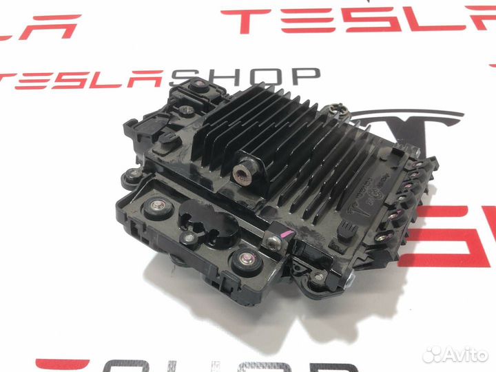 Блок электронных предохранителей Tesla Model X