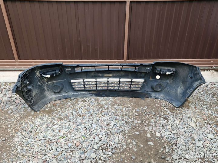 Бампер передний 8200396600 opel Movano