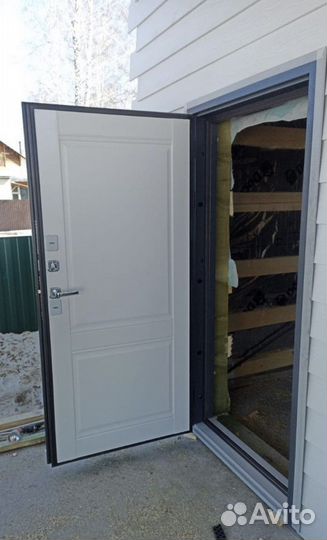 Дверь входная металлическая