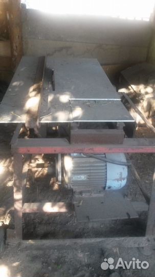 Деревообрабатывающий станок