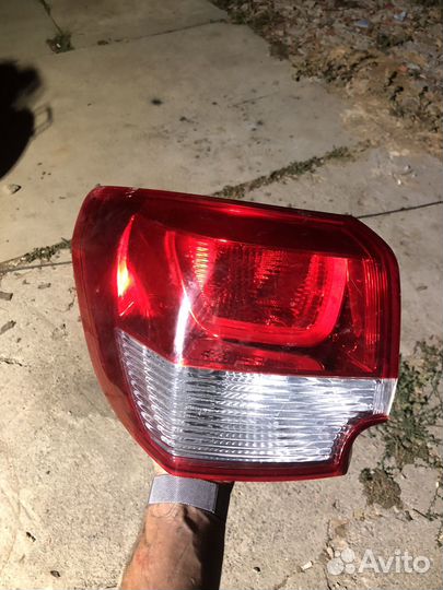 Фонарь задний левый kia rio 3 хэтчбек