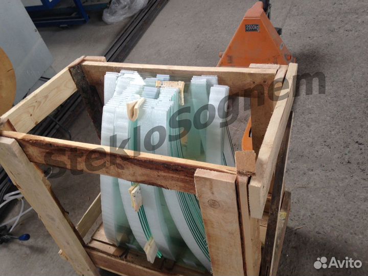 Стекло переднее гнутое для витрины Октава (Криспи)