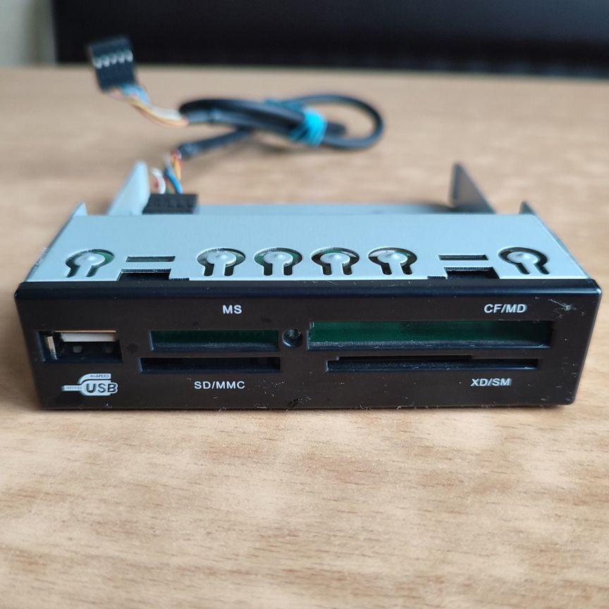 Card Reader Usb В 2.5" Отсек Корпуса