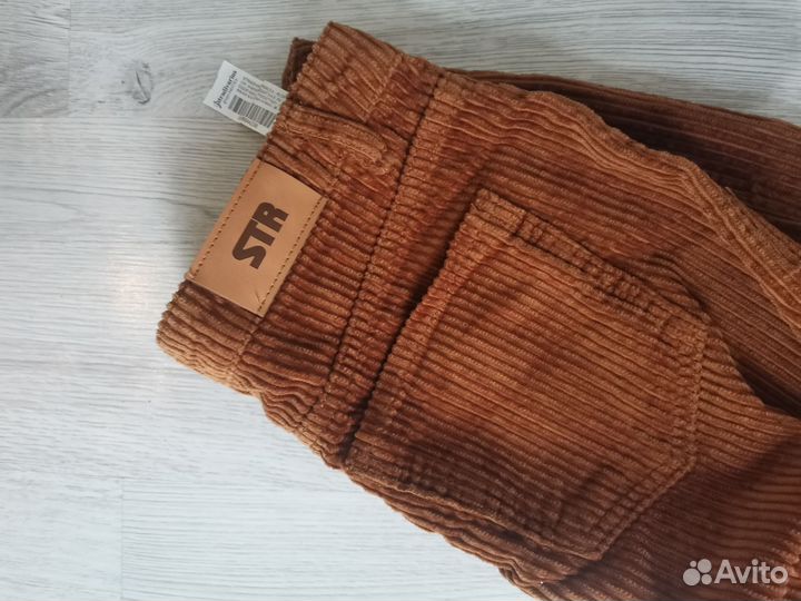Брюки Stradivarius вильветовые M 44-46