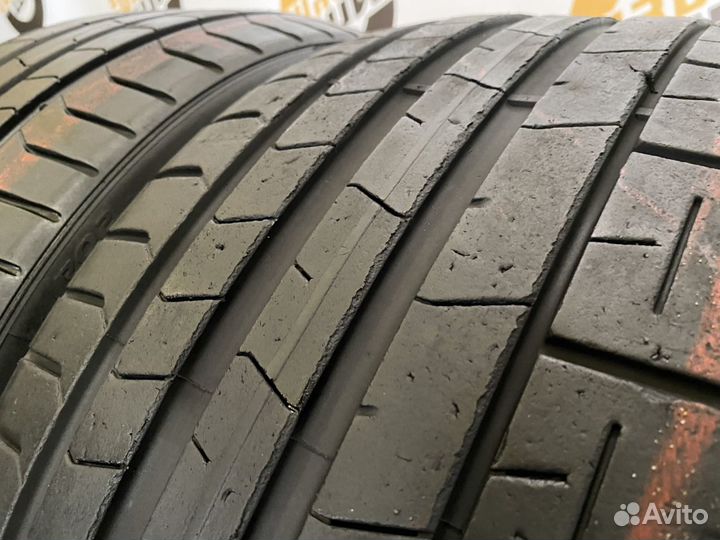 Pirelli P Zero PZ4 255/30 R19