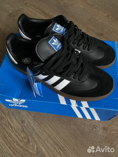 Кроссовки adidas