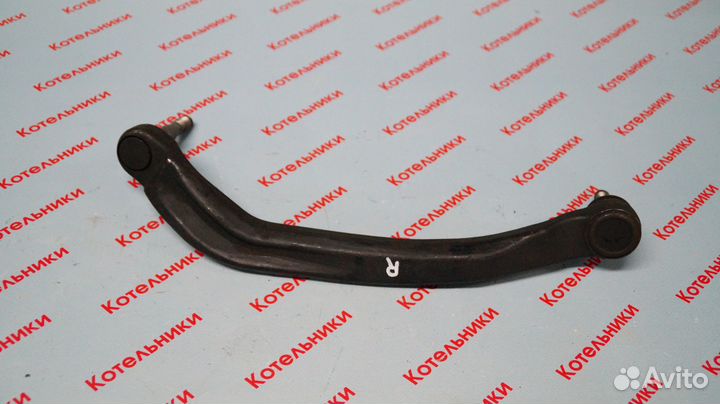Nissan 54524-AV601 Рычаг подвески R