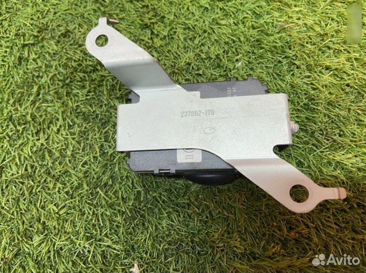 Сигнализация Toyota Land Cruiser J200 2007-2011