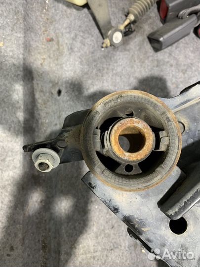 Задний подрамник Subaru Forester SJ