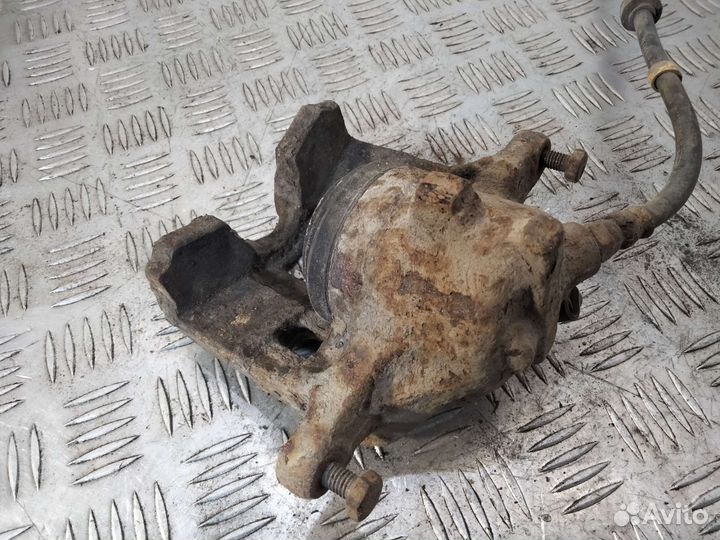 Суппорт левый Ситроен Берлинго