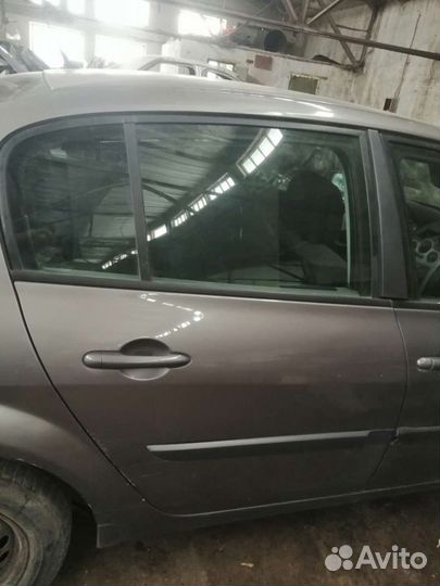 Дверь задняя правая Renault Megane