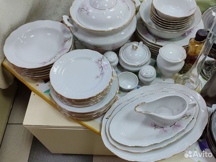 Набор столовой посуды на 6 персон