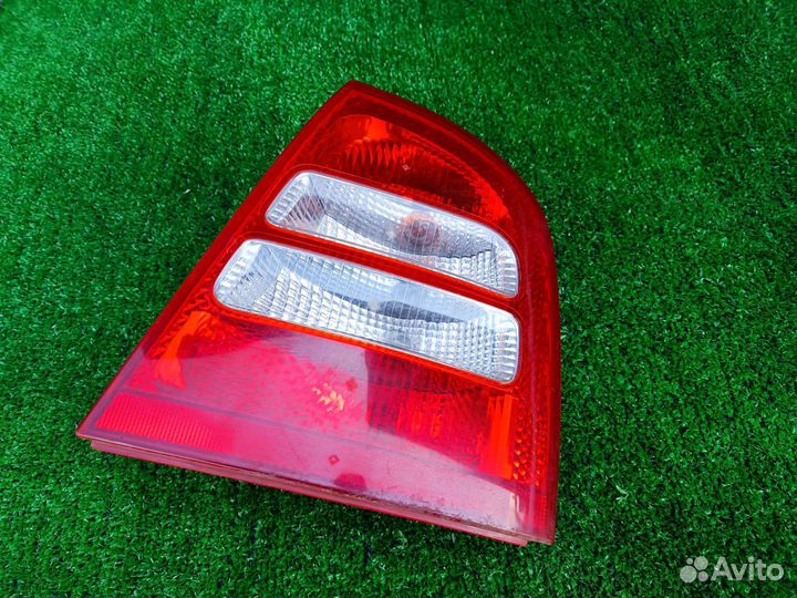 Задние фонари Шкода Октавия тур