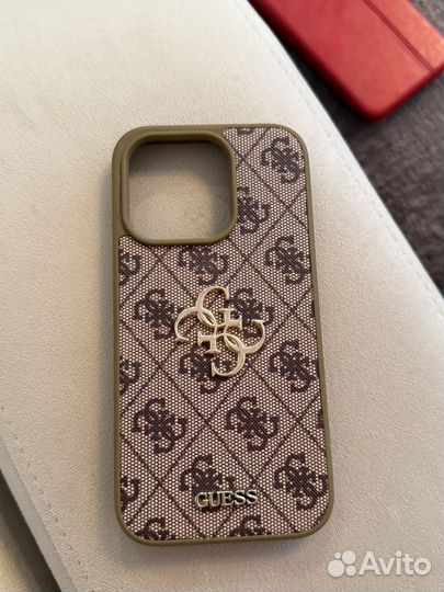 Чехол на iPhone 15 pro guess