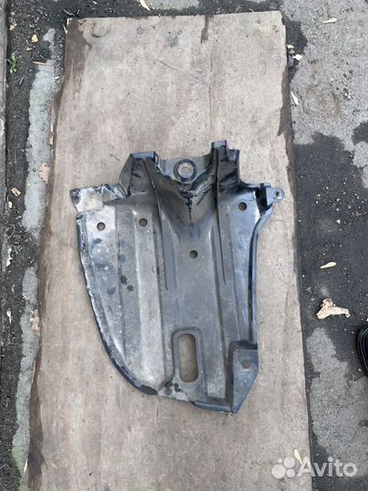 Зашита задняя Тойота Авенсис Toyota Avensis