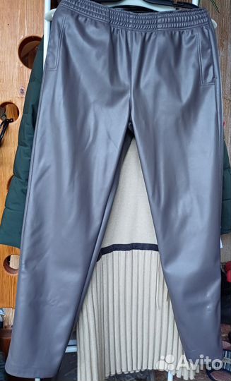 Брючный костюм женский 48 размер