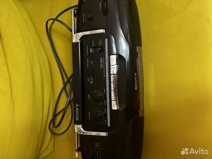 Магнитофон кассетный Sony
