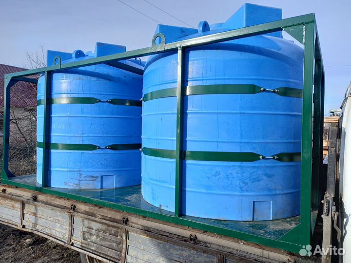 Емкость для воды пластиковая. Кас