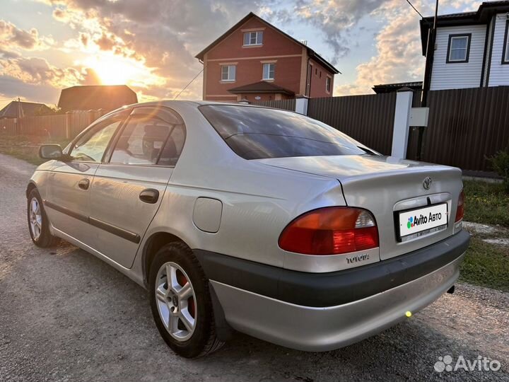 Toyota Avensis 1.6 МТ, 1999, 311 200 км