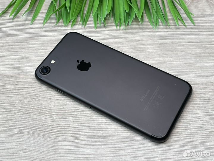 iPhone 7 32GB Black (околоидеал)