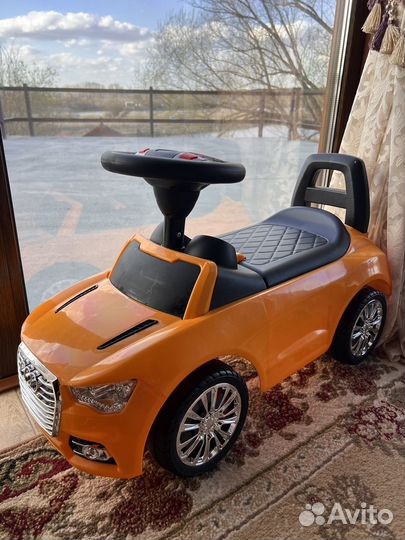 Машинка каталка толокар