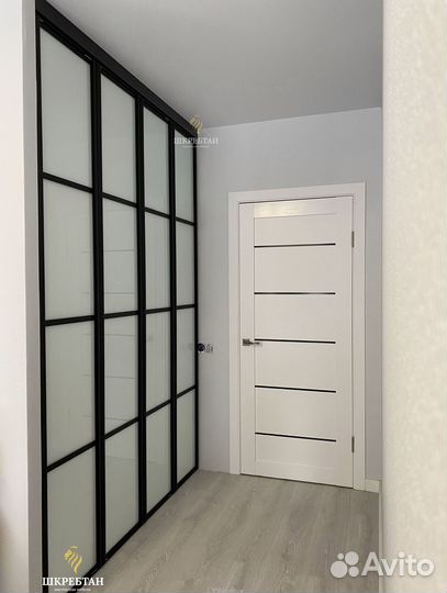 Стеклянная перегородка