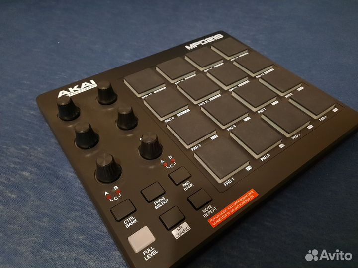 Akai MPD 218 Mini Pad Controller