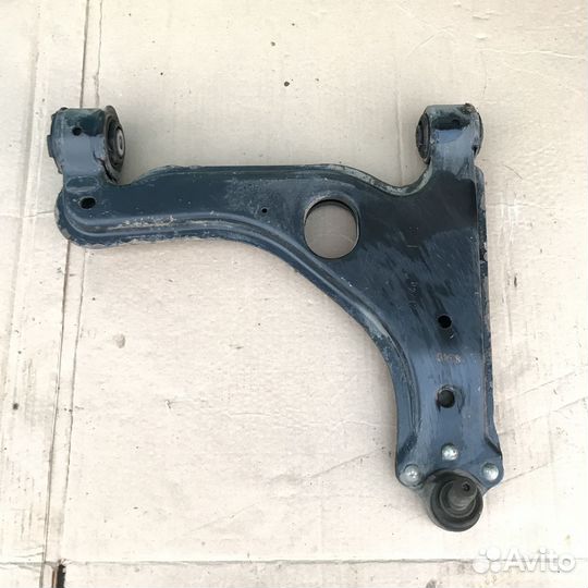 Рычаг передний правый Opel Vectra B